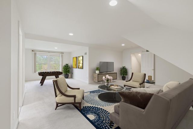 2205 JEFFERSON LN, Huntingdon Valley, PA 19006
