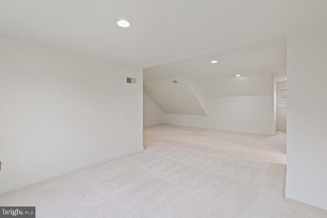 2205 JEFFERSON LN, Huntingdon Valley, PA 19006