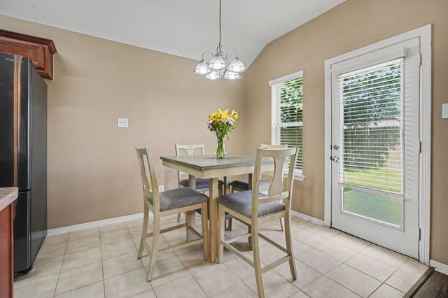 102 Blue Skies Court, La Marque, TX 77568