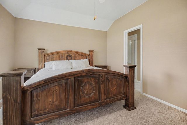 102 Blue Skies Court, La Marque, TX 77568
