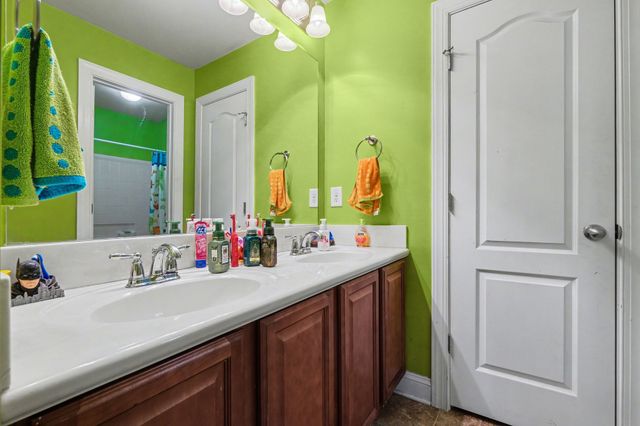 1006 Abberley Cir, Hendersonville, TN 37075