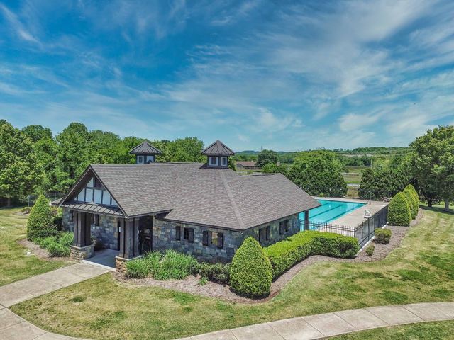 1006 Abberley Cir, Hendersonville, TN 37075