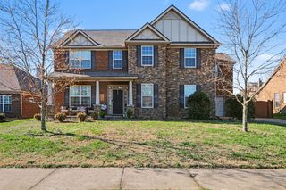 1006 Abberley Cir, Hendersonville, TN 37075