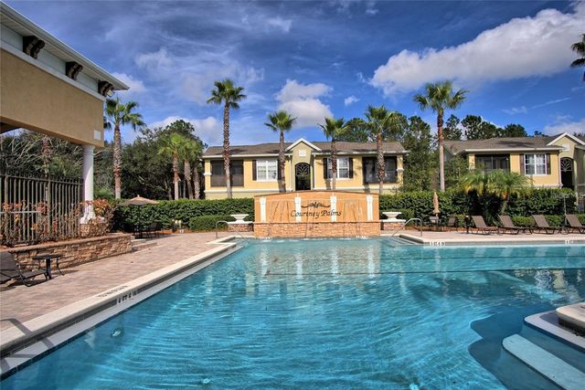 10019 COURTNEY PALMS BOULEVARD 302, Tampa, FL 33619