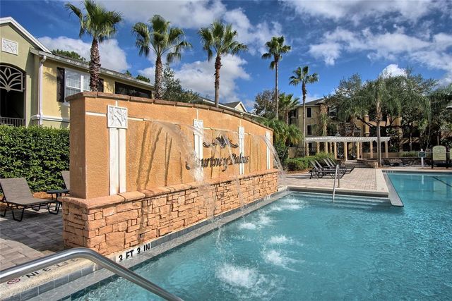 10019 COURTNEY PALMS BOULEVARD 302, Tampa, FL 33619