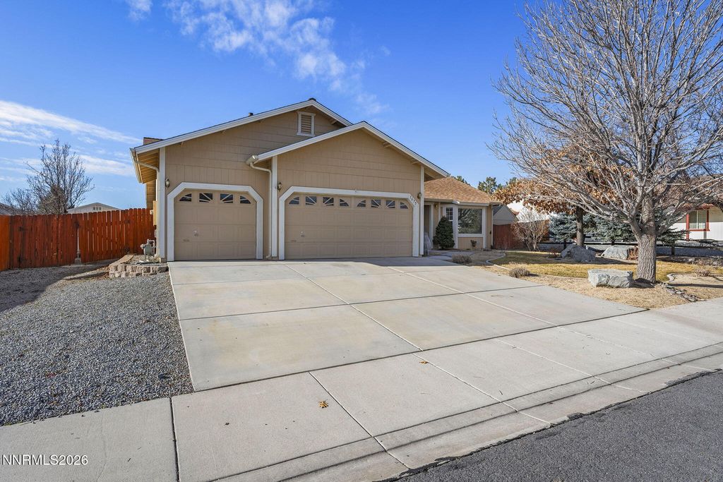1675 Talking Sparrow Drive, Spanish Springs, NV 89441