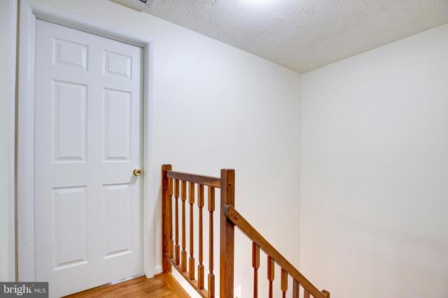 1604 BARNSTEAD DR, Reston, VA 20194