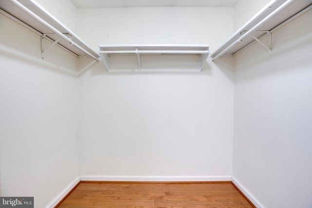 1604 BARNSTEAD DR, Reston, VA 20194