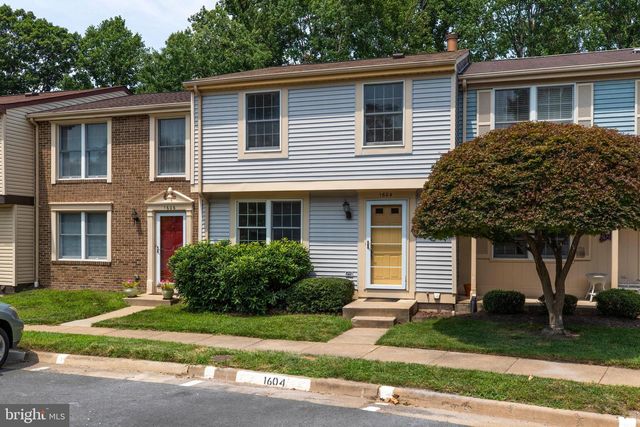 1604 BARNSTEAD DR, Reston, VA 20194