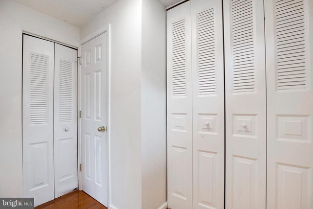 1604 BARNSTEAD DR, Reston, VA 20194