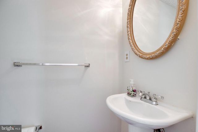1604 BARNSTEAD DR, Reston, VA 20194