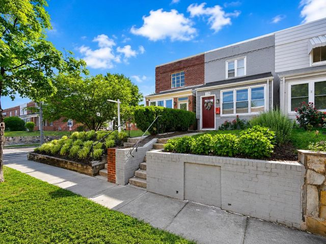 121 33RD ST NE, Washington, DC 20019