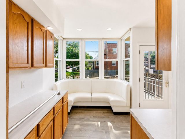 121 33RD ST NE, Washington, DC 20019