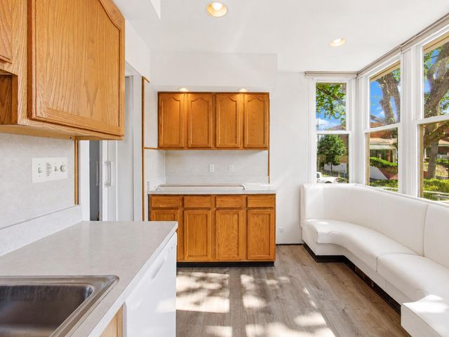 121 33RD ST NE, Washington, DC 20019