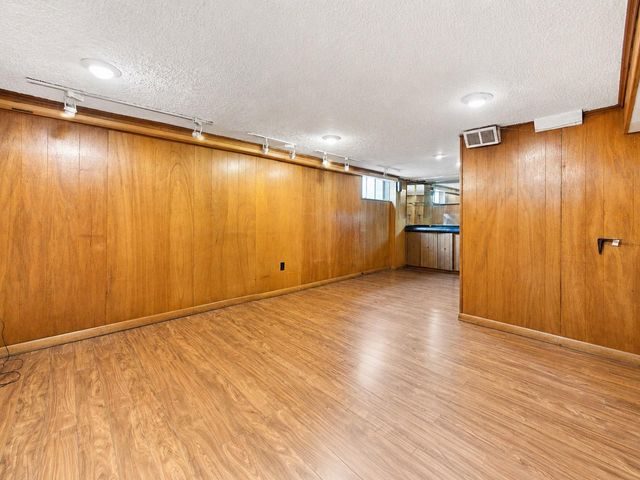 121 33RD ST NE, Washington, DC 20019