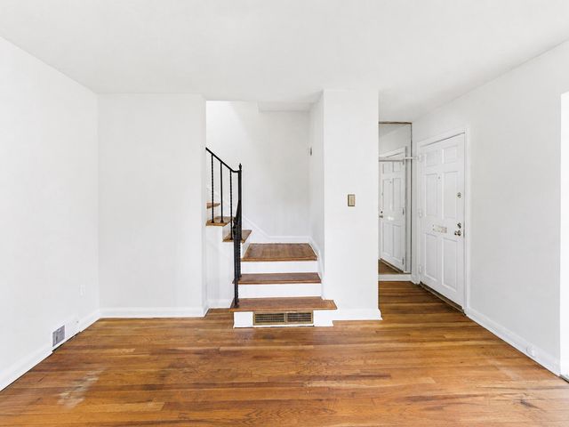 121 33RD ST NE, Washington, DC 20019