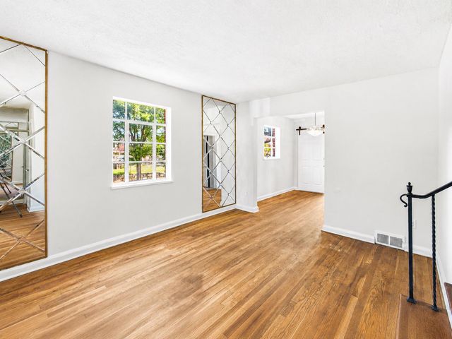 121 33RD ST NE, Washington, DC 20019