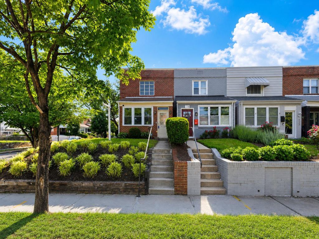 121 33RD ST NE, Washington, DC 20019