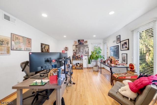 17 Brentwood Dr, North Caldwell Boro, NJ 07006