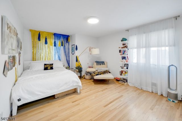 17 Brentwood Dr, North Caldwell Boro, NJ 07006