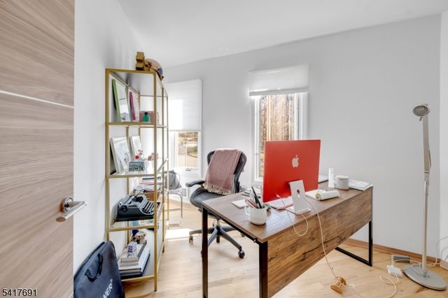 17 Brentwood Dr, North Caldwell Boro, NJ 07006