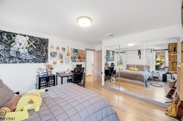 17 Brentwood Dr, North Caldwell Boro, NJ 07006