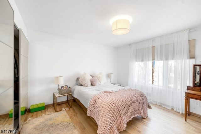 17 Brentwood Dr, North Caldwell Boro, NJ 07006