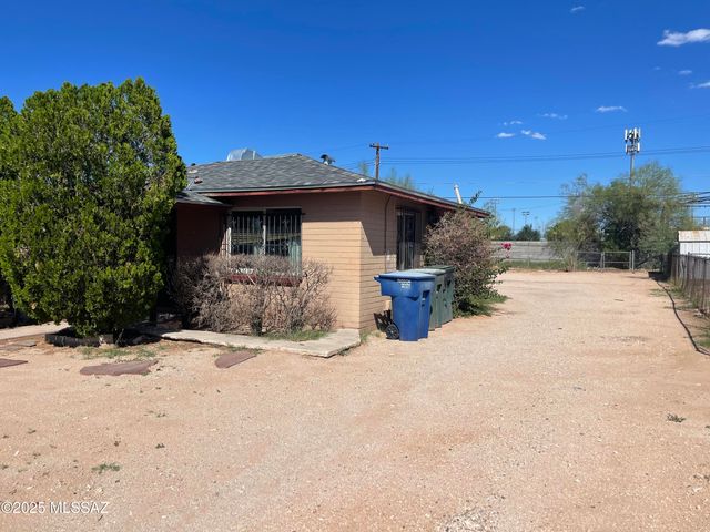 5201 S Champion Stravenue, Tucson, AZ 85706