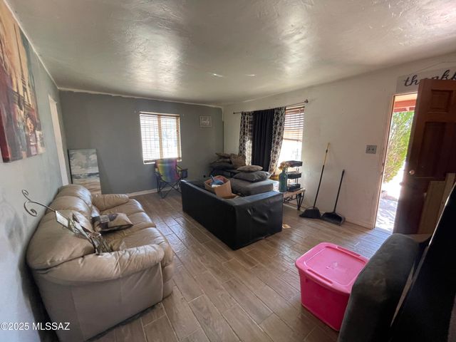 5201 S Champion Stravenue, Tucson, AZ 85706