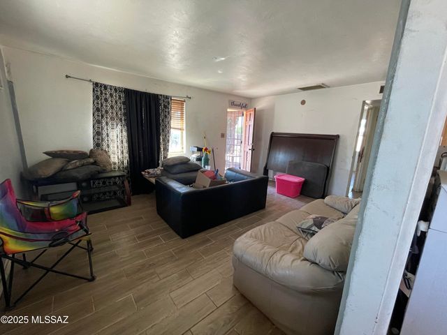 5201 S Champion Stravenue, Tucson, AZ 85706