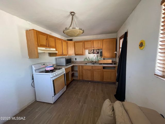 5201 S Champion Stravenue, Tucson, AZ 85706