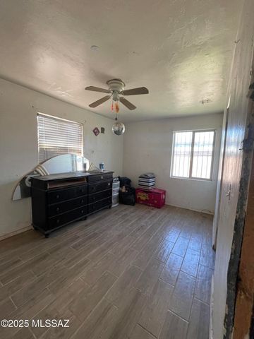 5201 S Champion Stravenue, Tucson, AZ 85706