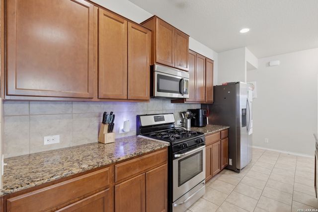 2611 LIVE OAK PASS, San Antonio, TX 78244