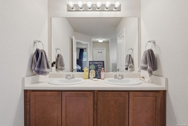 2611 LIVE OAK PASS, San Antonio, TX 78244