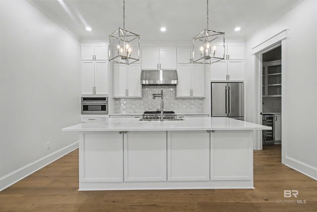 869 Inlet Circle, Gulf Shores, AL 36542