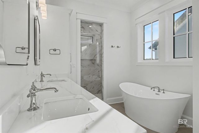 869 Inlet Circle, Gulf Shores, AL 36542