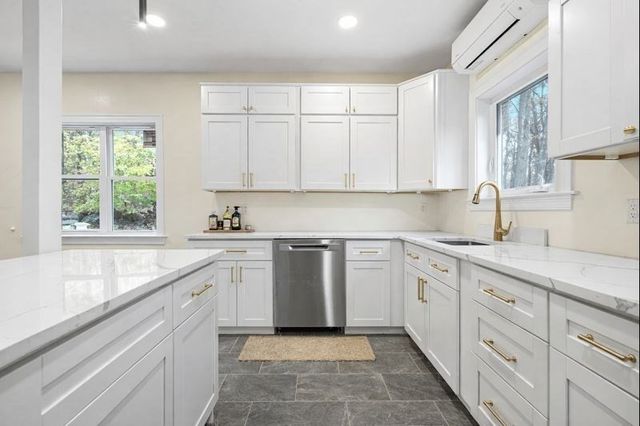 12 Beale Street, Worcester, MA 01606