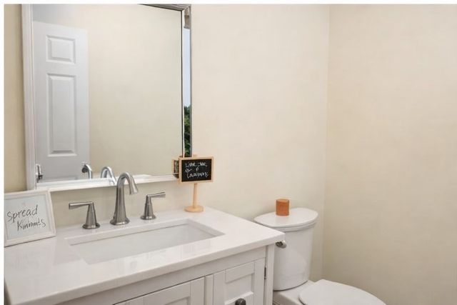 12 Beale Street, Worcester, MA 01606