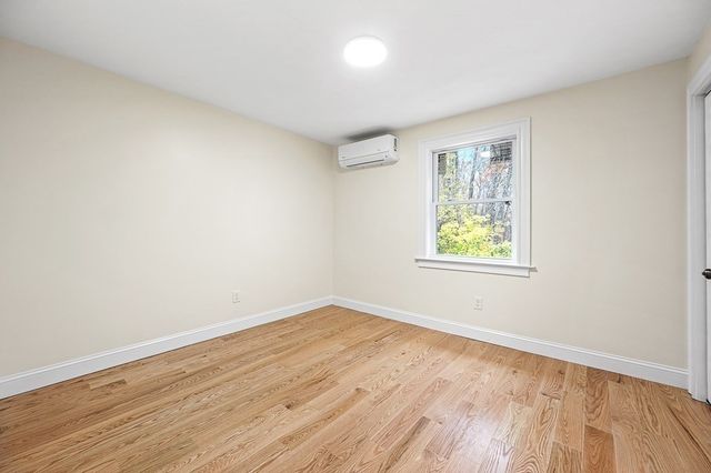 12 Beale Street, Worcester, MA 01606