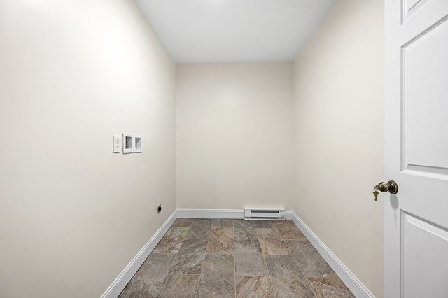 12 Beale Street, Worcester, MA 01606