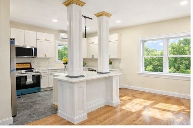 12 Beale Street, Worcester, MA 01606