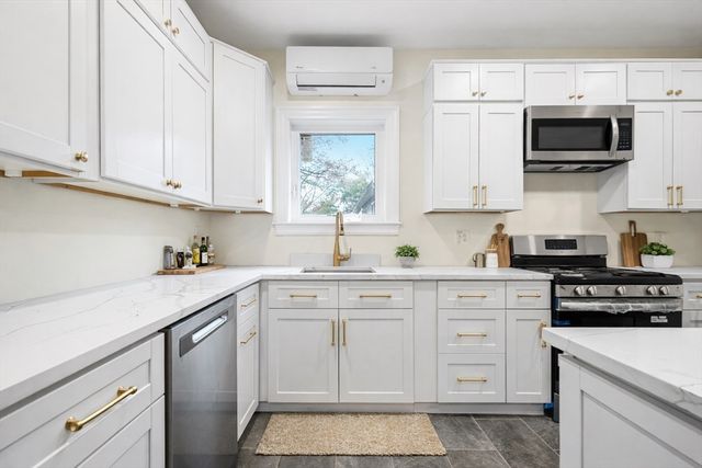 12 Beale Street, Worcester, MA 01606