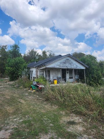 207 SE Canal Street, Garwood, TX 77442