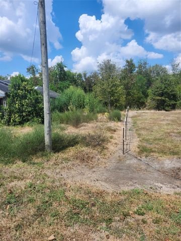 207 SE Canal Street, Garwood, TX 77442