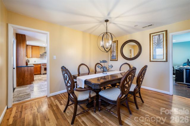 39 N Pershing Road, Asheville, NC 28805