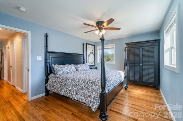 39 N Pershing Road, Asheville, NC 28805