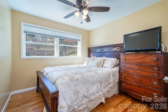 39 N Pershing Road, Asheville, NC 28805