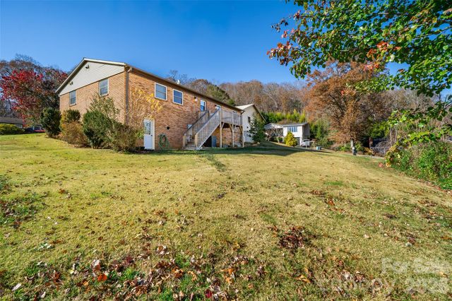 39 N Pershing Road, Asheville, NC 28805
