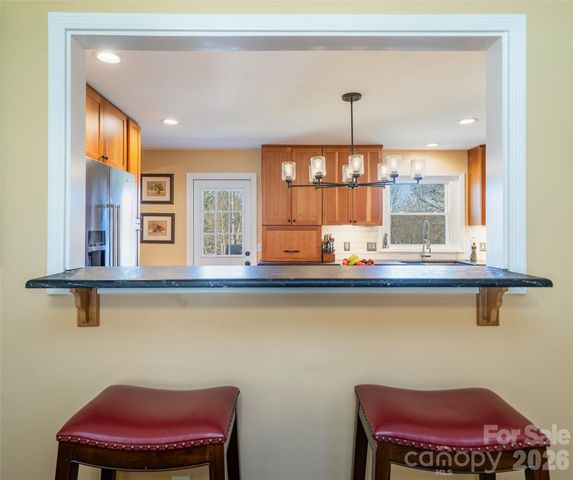 39 N Pershing Road, Asheville, NC 28805