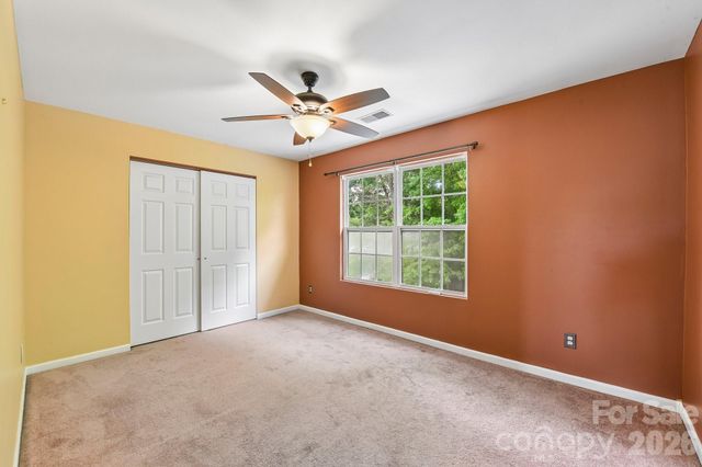 8718 Buttonwood Court, Charlotte, NC 28215